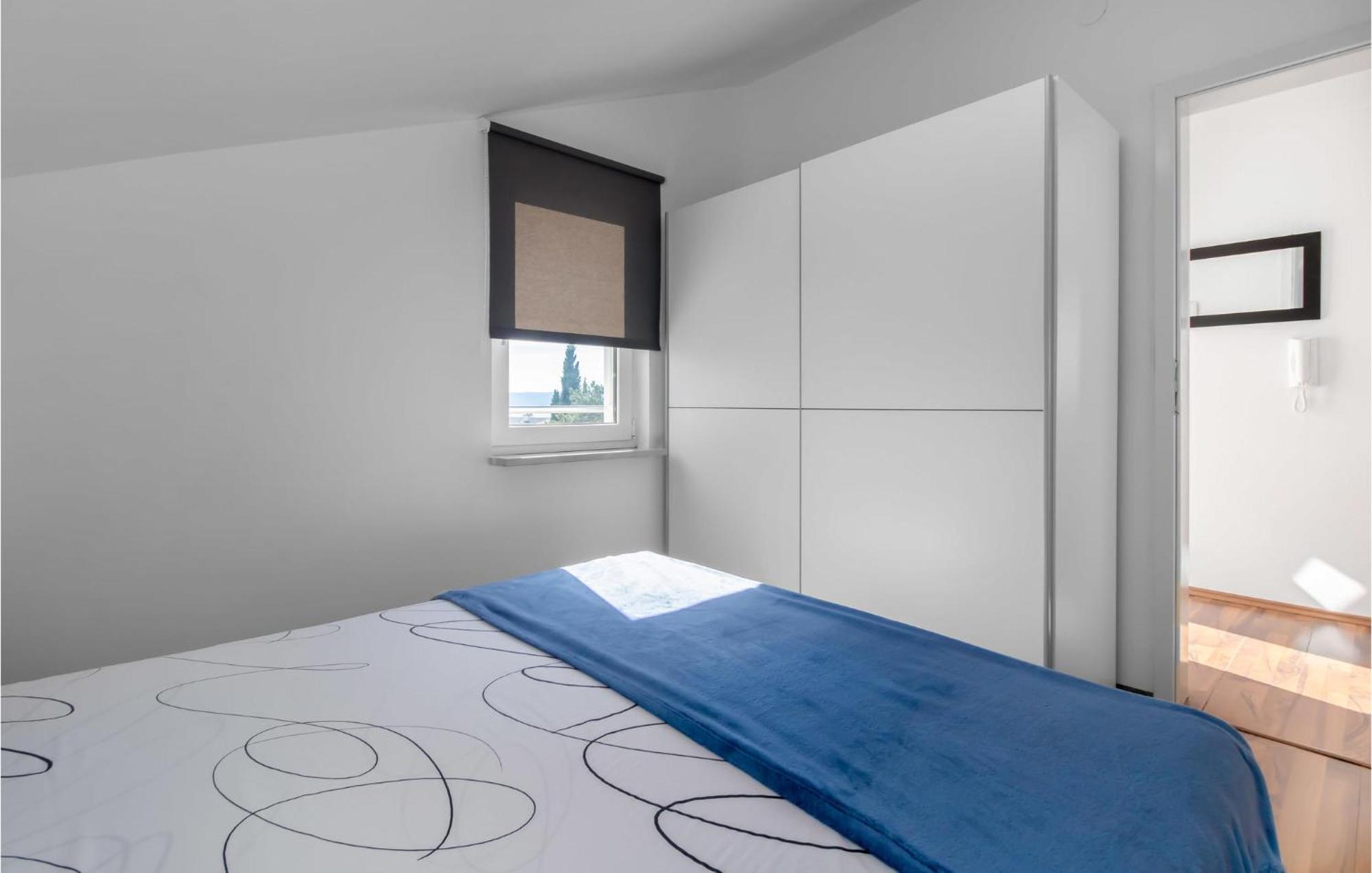 Stunning Apartment In Dramalj With House Sea View エクステリア 写真