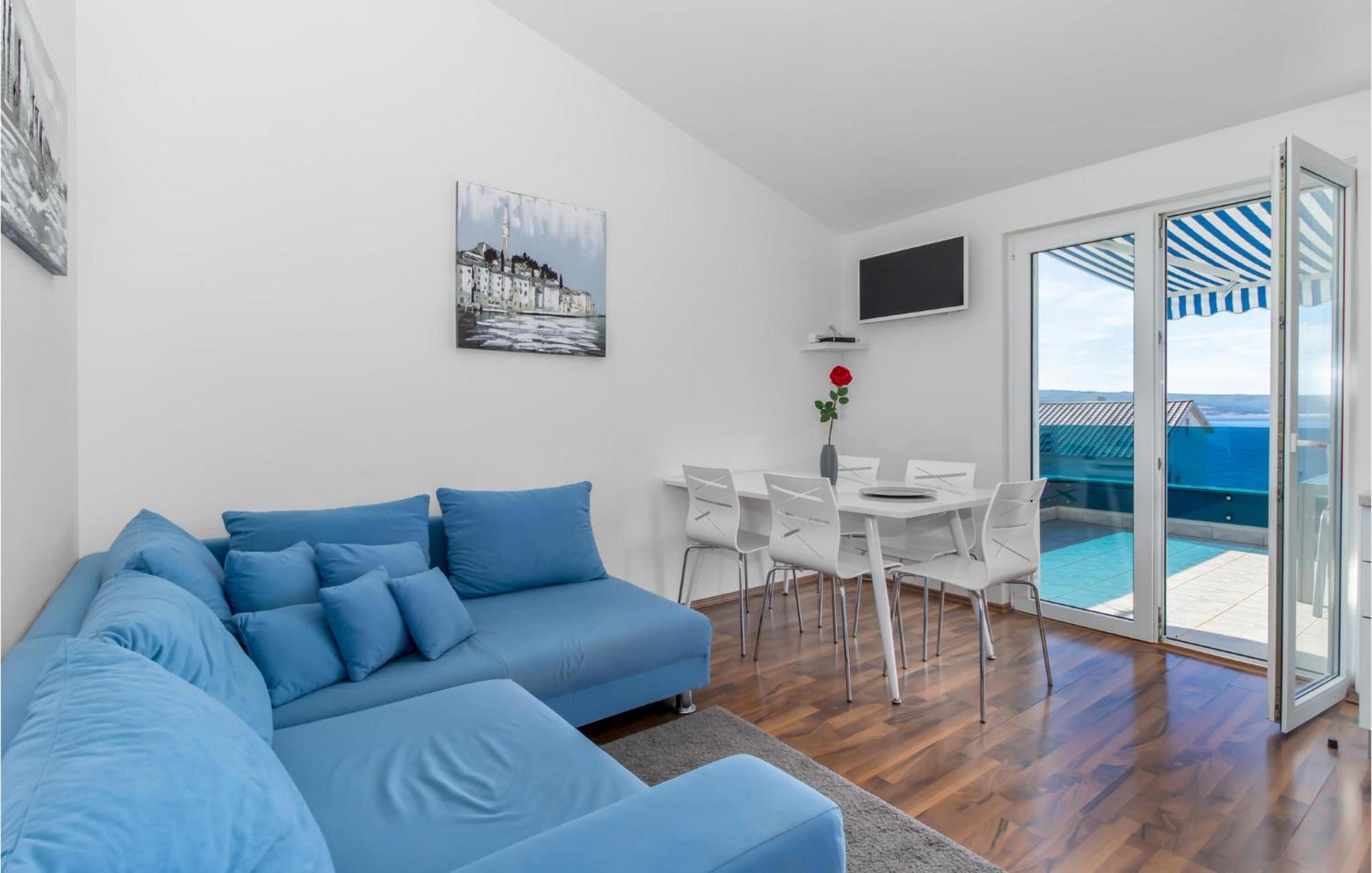 Stunning Apartment In Dramalj With House Sea View エクステリア 写真